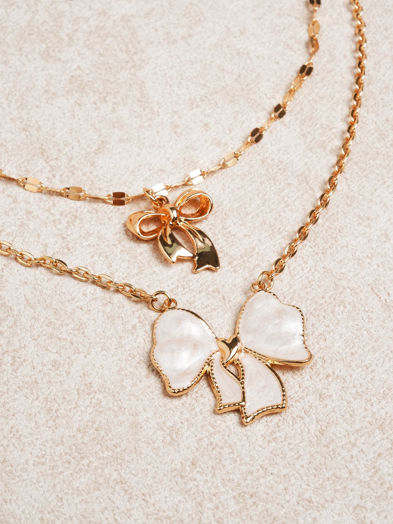 Gold Oil-Drip Bow Necklace
