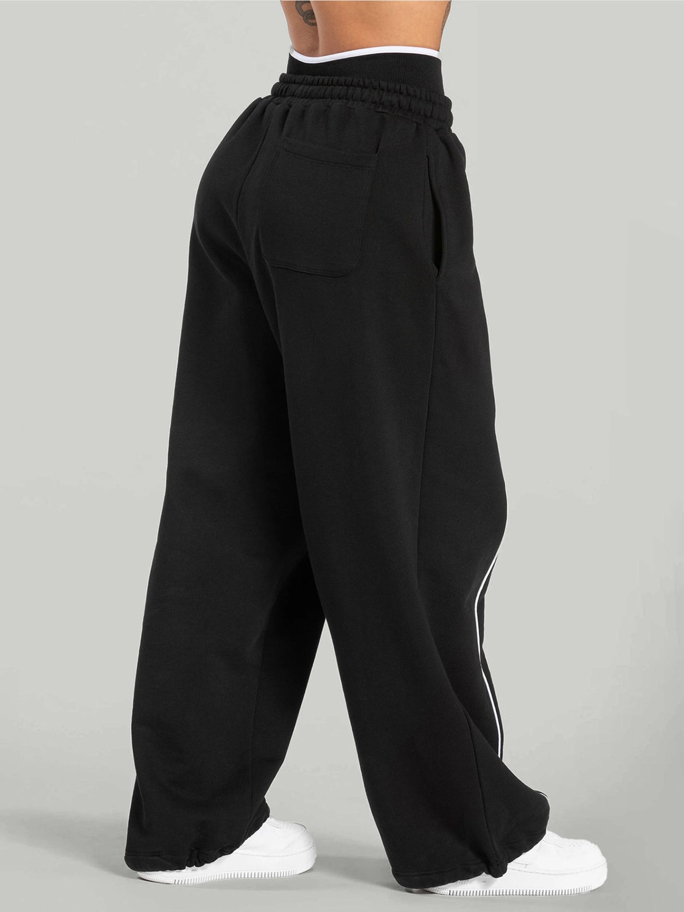 Black Side Pockets Cotton Pants