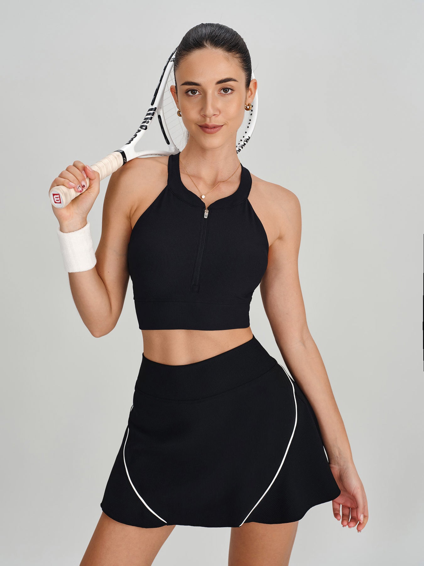 Black Round Neck Sports Bra - Light Support