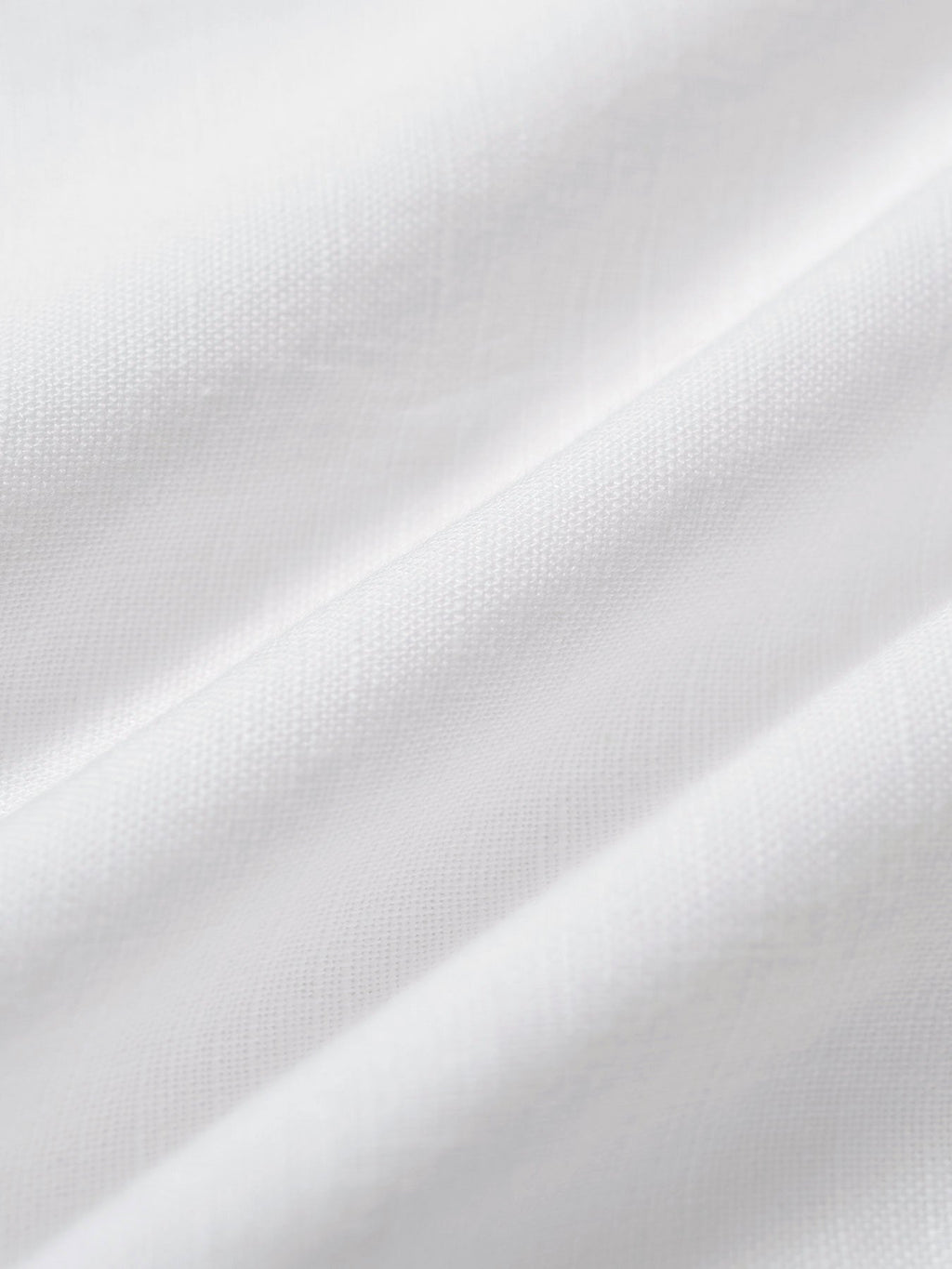 White High-Waisted Pleated Cotton-Linen Shorts
